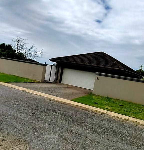 4 Bedroom Property for Sale in Beacon Bay Eastern Cape
